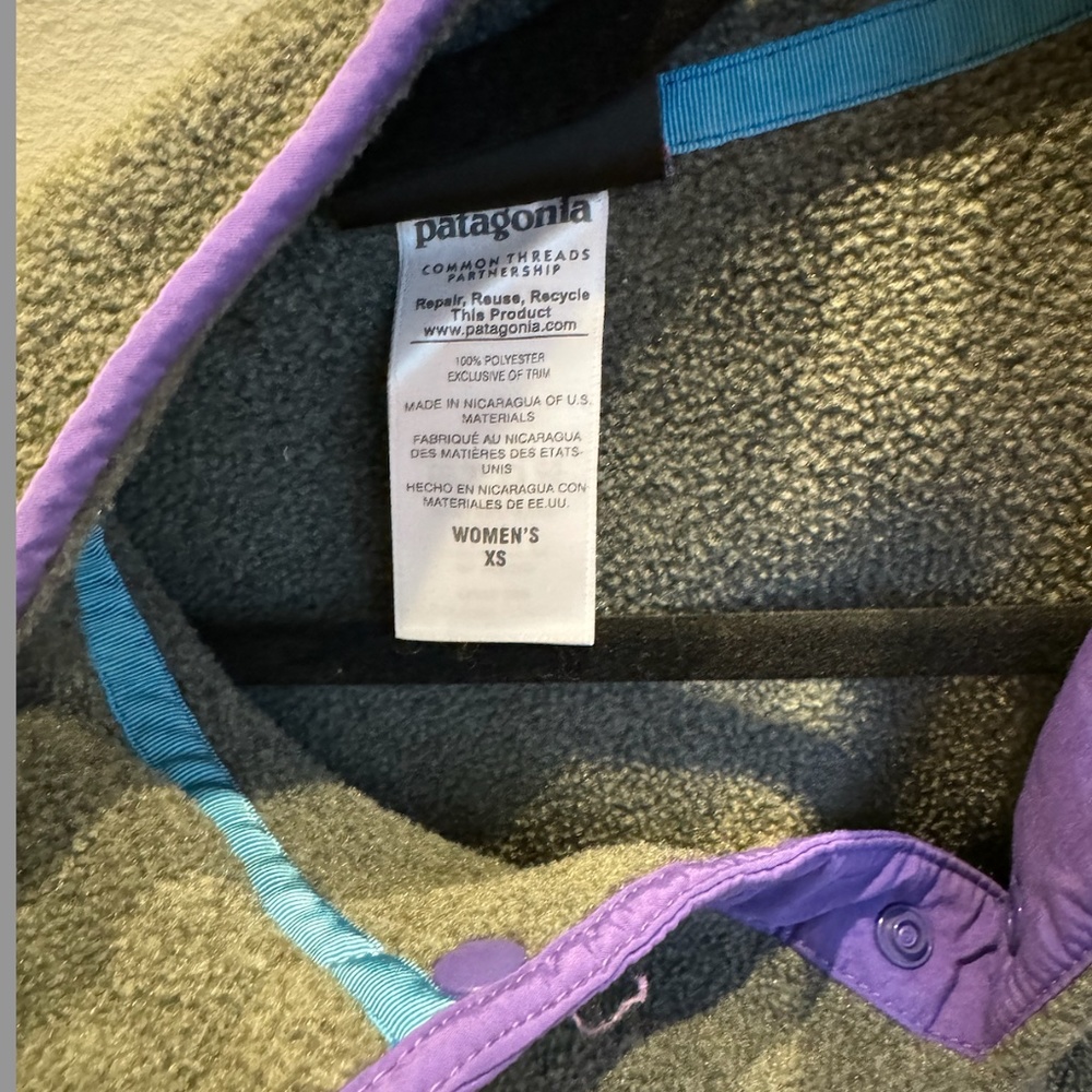 Patagonia Lightweight Synchilla Snap-T Fleece Pullover Purple Gray - Picture 2 of 3